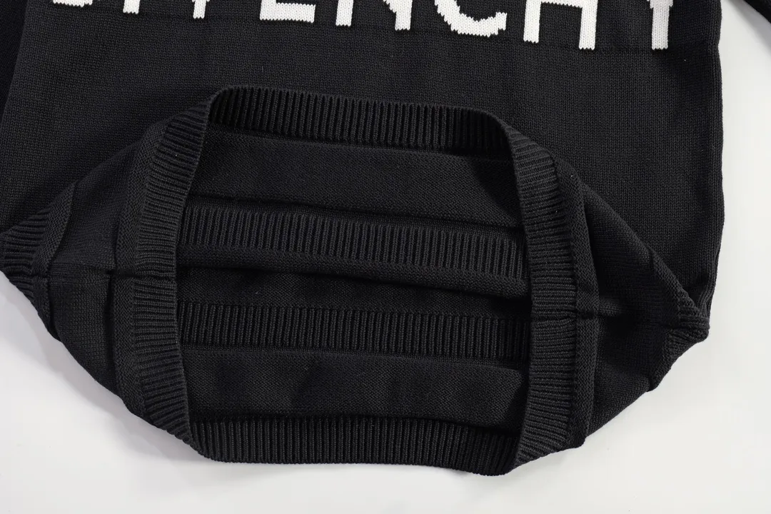 【GIVENCHY  公式旗艦店】ジバンシー  セーター好評に付き再入荷！241231