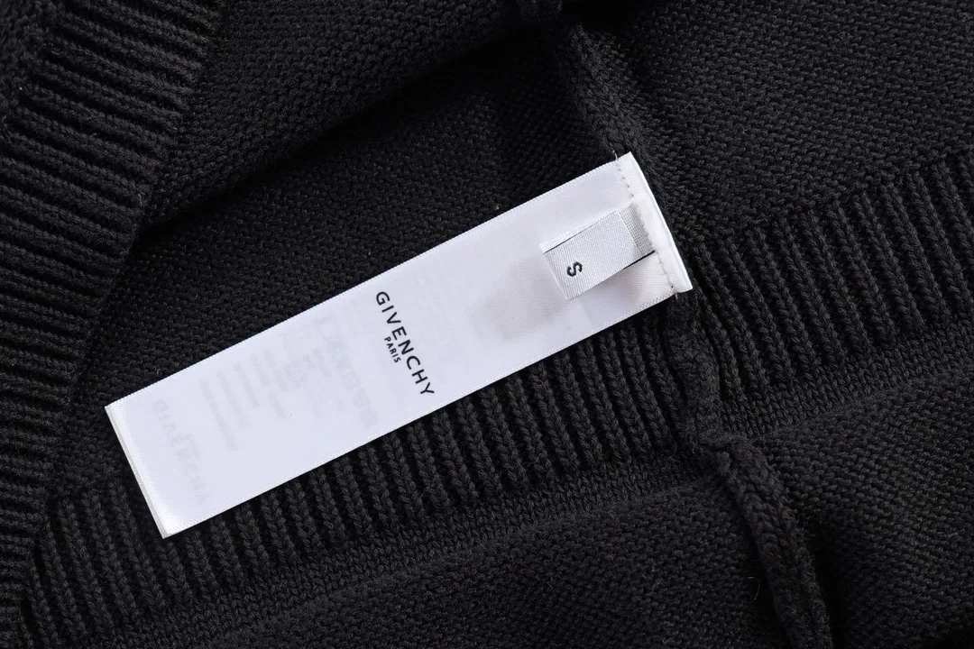 【GIVENCHY  公式旗艦店】ジバンシー  セーター好評に付き再入荷！241231