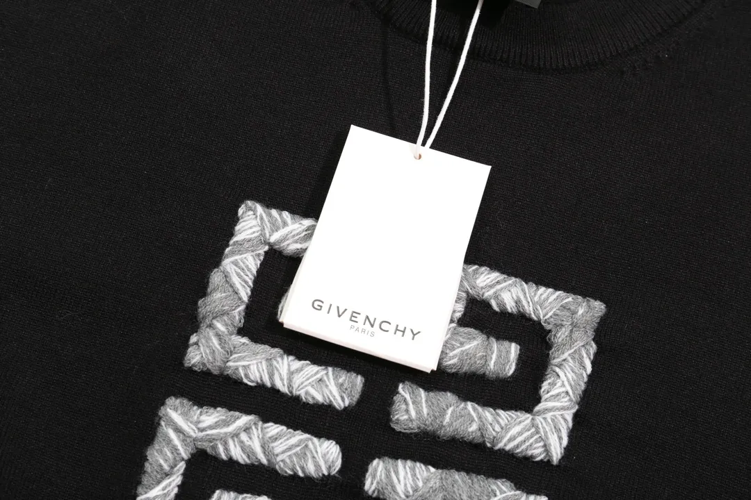 【GIVENCHY   公式旗艦店】ジバンシー   セーター好評に付き再入荷！241115