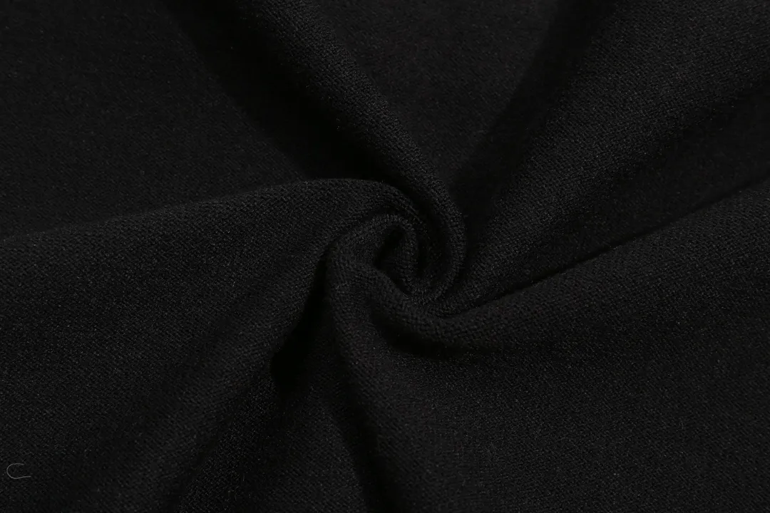 【GIVENCHY   公式旗艦店】ジバンシー   セーター好評に付き再入荷！241115