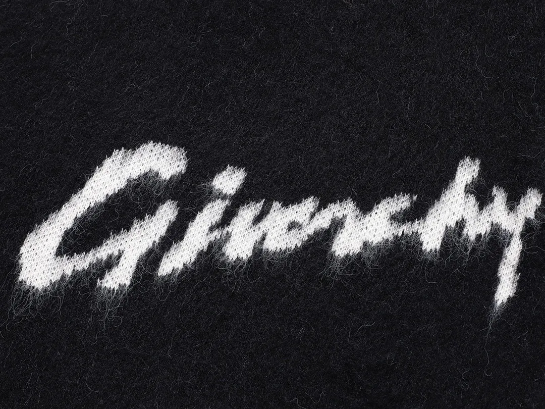 【GIVENCHY   公式旗艦店】ジバンシー  セーター好評に付き再入荷！ 241031