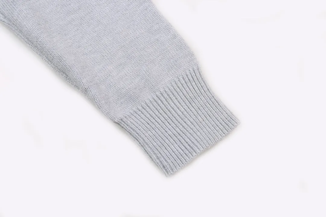 【GIVENCHY   公式旗艦店】ジバンシー  セーター好評に付き再入荷！ 241031