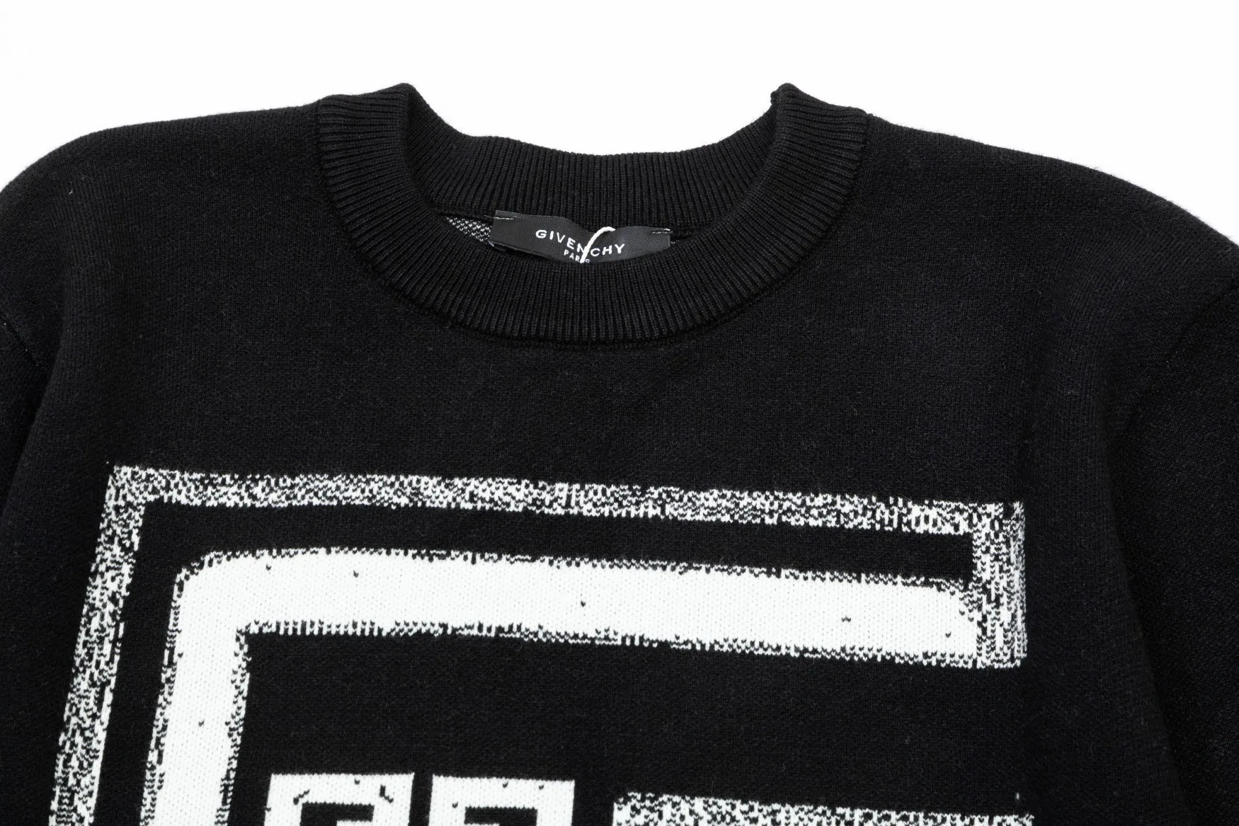 【GIVENCHY  公式旗艦店】ジバンシー  セーター好評に付き再入荷！ 240930