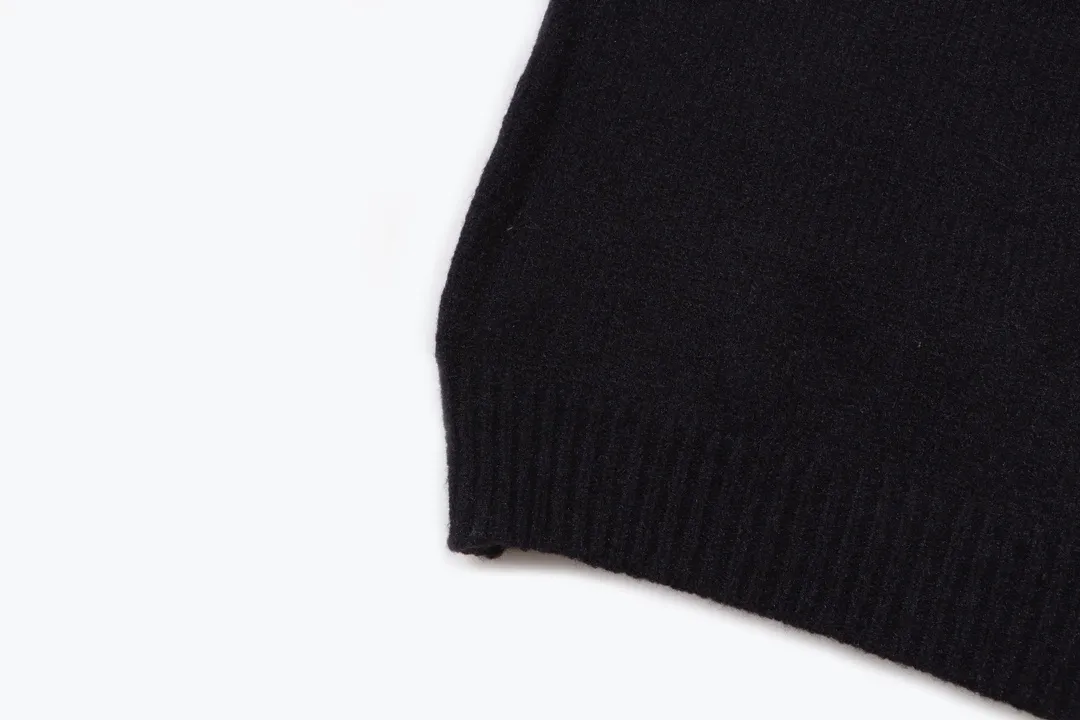 【supreme 公式旗艦店】セーター好評に付き再入荷！ 241030