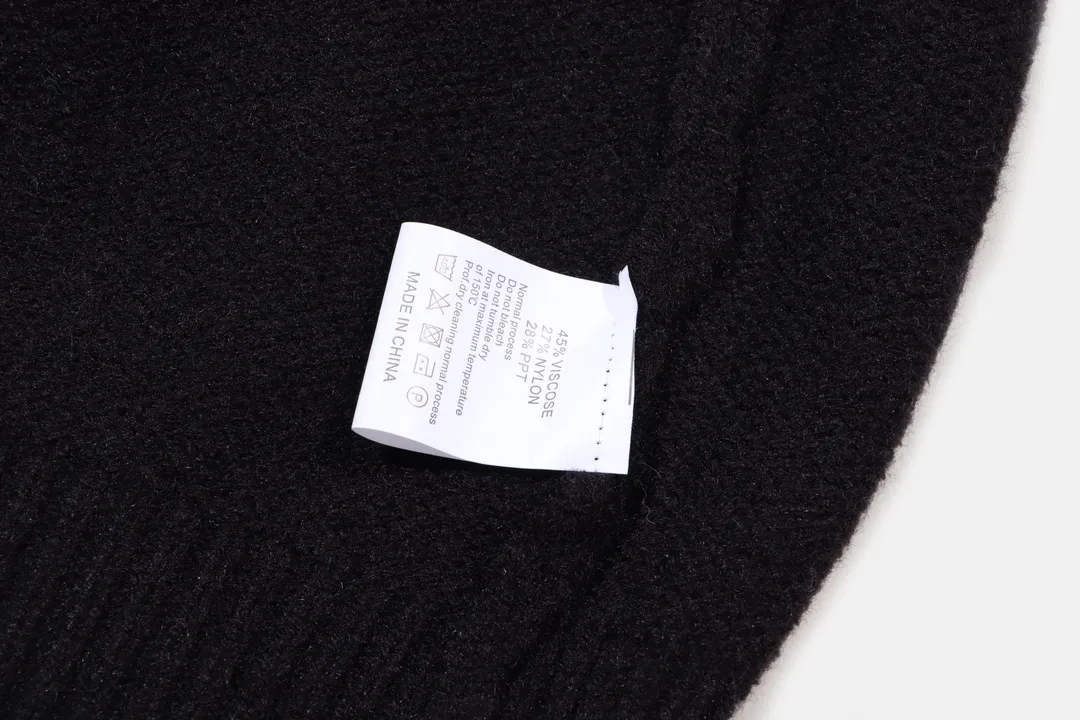 【supreme 公式旗艦店】セーター好評に付き再入荷！ 241030