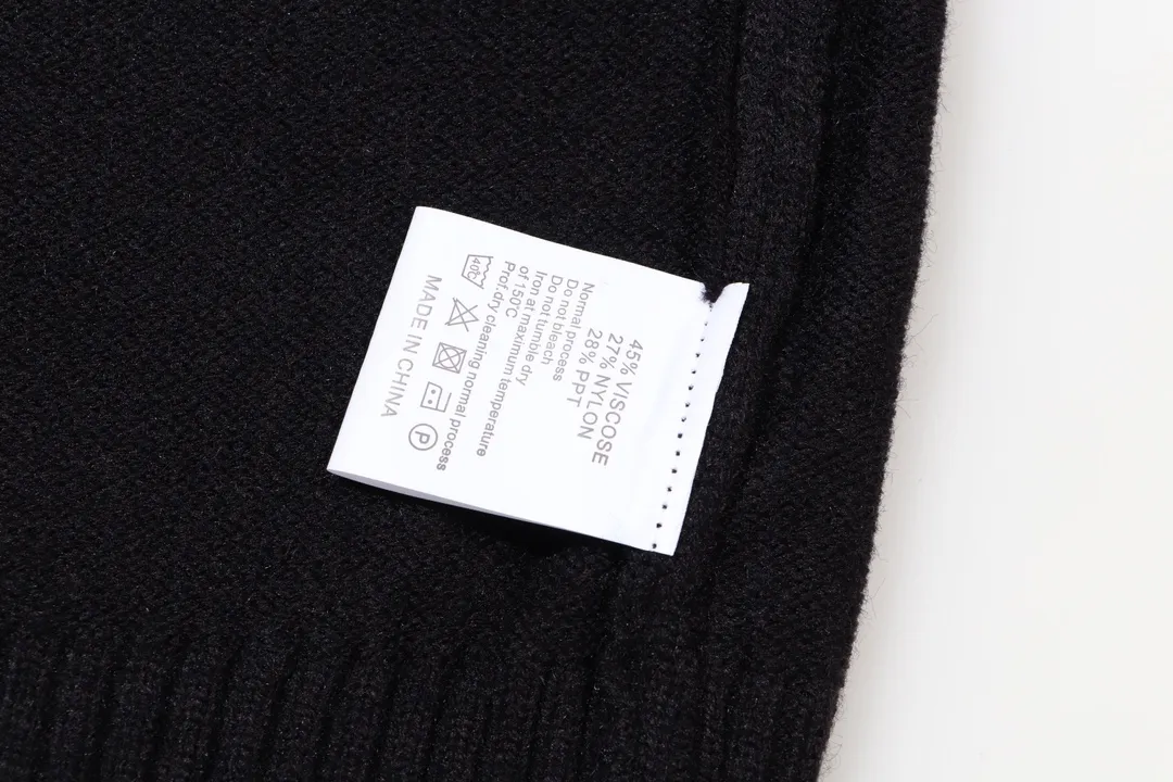 【supreme 公式旗艦店】セーター好評に付き再入荷！ 241030