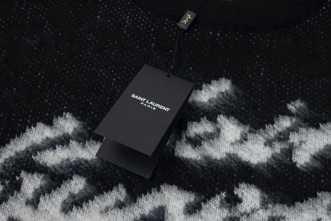 【YSL SAINT LAURENT   公式旗艦店】サンローラン   セーター好評に付き再入荷！ 241116