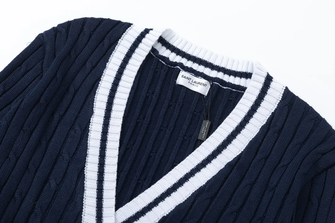 【YSL SAINT LAURENT   公式旗艦店】サンローラン   セーター好評に付き再入荷！ 241116