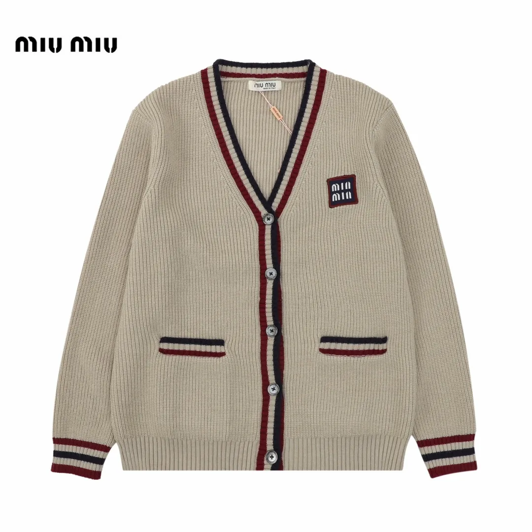 【Miumiu   公式旗艦店】ミュウミュウ   セーター好評に付き再入荷！ 241128