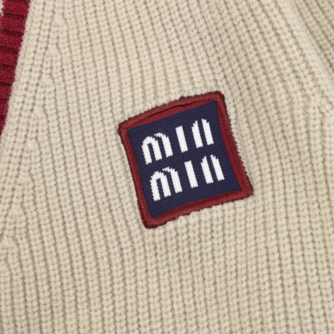 【Miumiu   公式旗艦店】ミュウミュウ   セーター好評に付き再入荷！ 241128