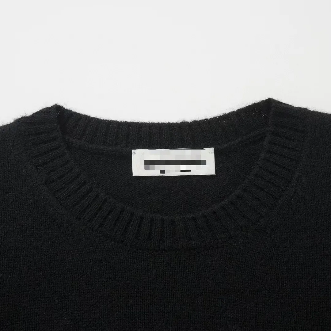 【Miumiu   公式旗艦店】ミュウミュウ   セーター好評に付き再入荷！ 241128