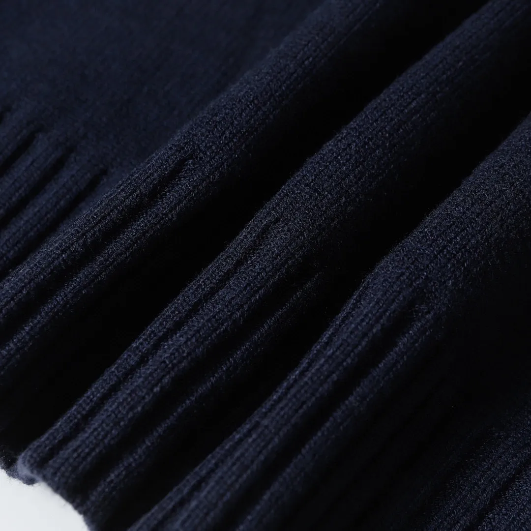【ThomBrowne   公式旗艦店】トムブラウン  セーター   ご好評に付き再入荷！241230