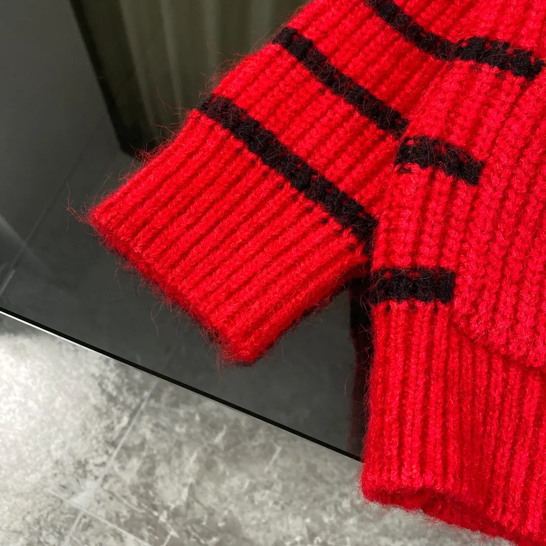 【ThomBrowne   公式旗艦店】トムブラウン  セーター   ご好評に付き再入荷！241230