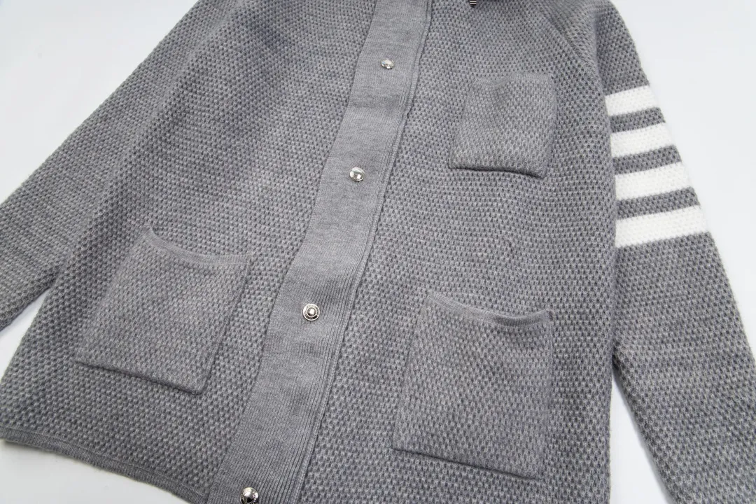 【ThomBrowne   公式旗艦店】トムブラウン セーター   ご好評に付き再入荷！241230