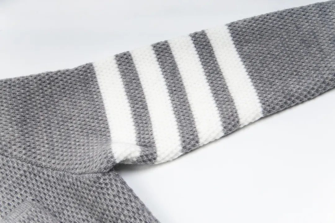 【ThomBrowne   公式旗艦店】トムブラウン セーター   ご好評に付き再入荷！241230