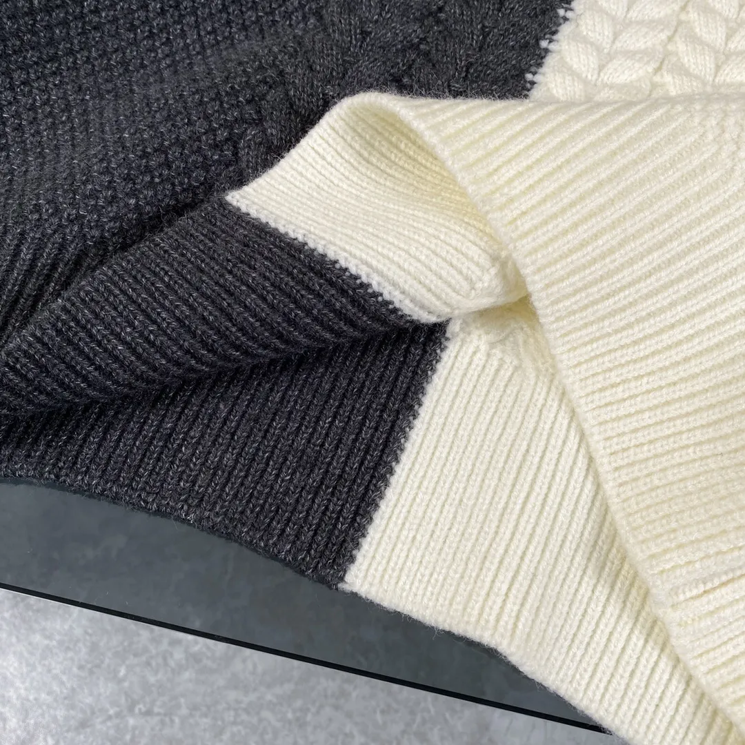 【ThomBrowne   公式旗艦店】トムブラウン セーター   ご好評に付き再入荷！241230