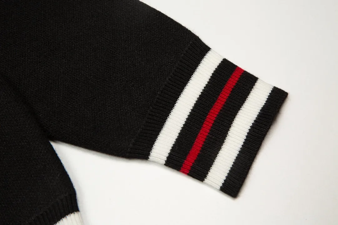 【ThomBrowne  公式旗艦店】トムブラウン  セーター  ご好評に付き再入荷！241230