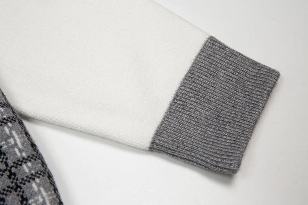 【ThomBrowne  公式旗艦店】トムブラウン  セーター  ご好評に付き再入荷！241230