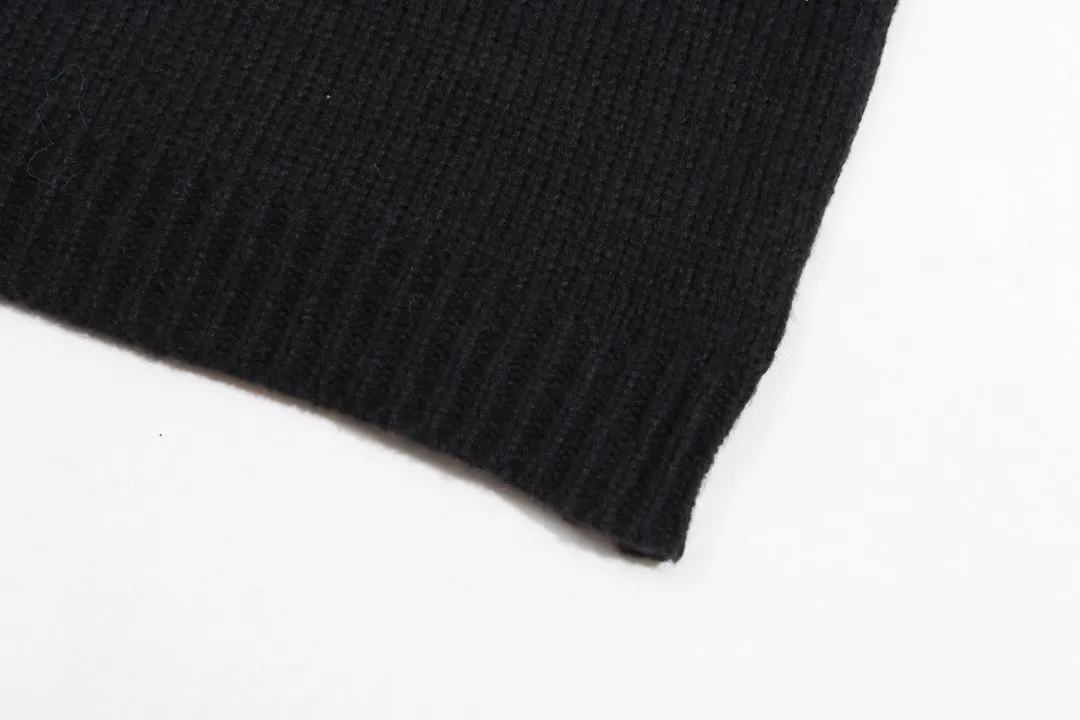 【OFF-WHITE   公式旗艦店】OFF-WHITE   セーター好評に付き再入荷！250109