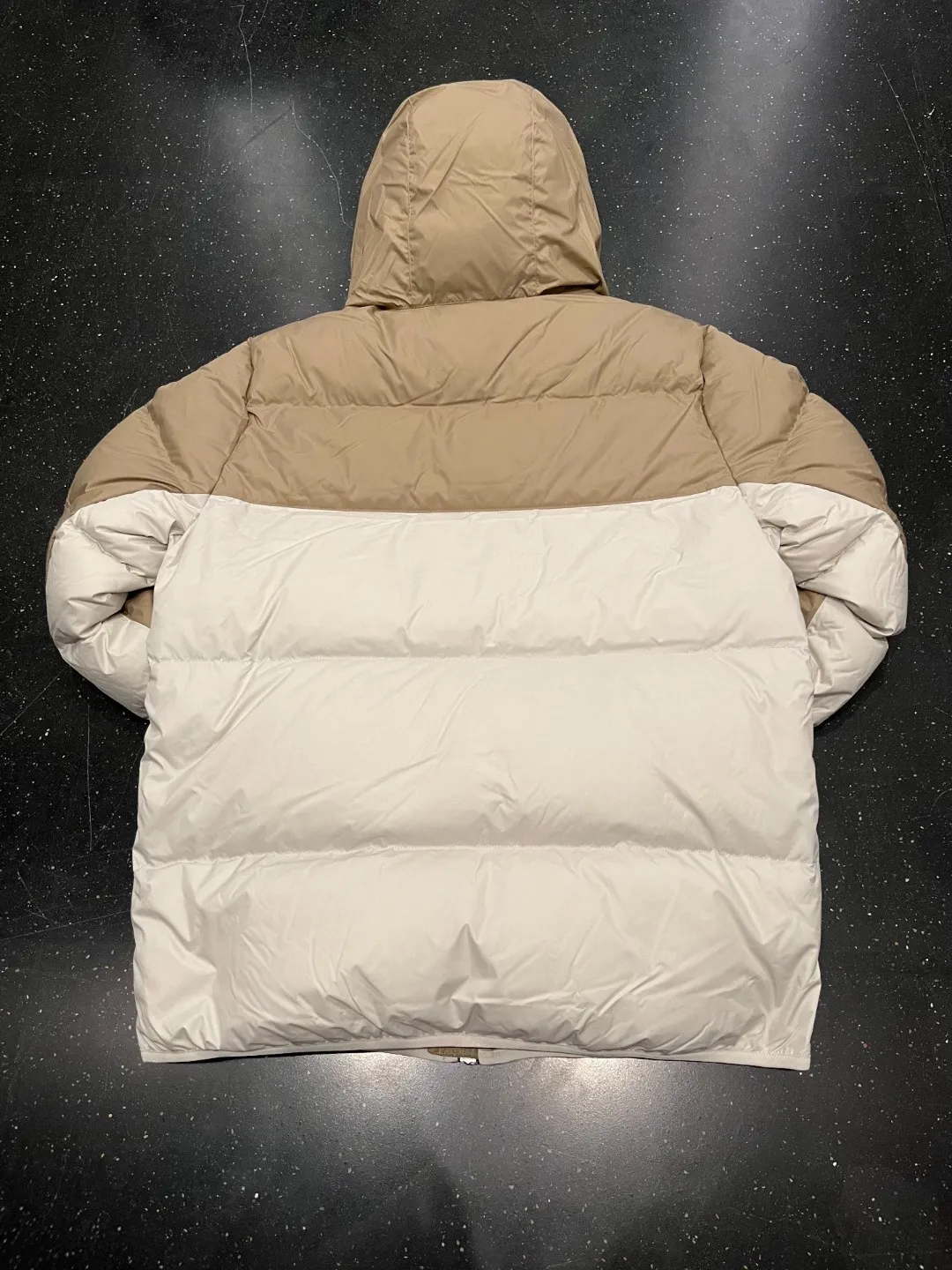 【NIKE  公式旗艦店】ナイキ ダウンジャケット ご好評に付き再入荷！ 241225