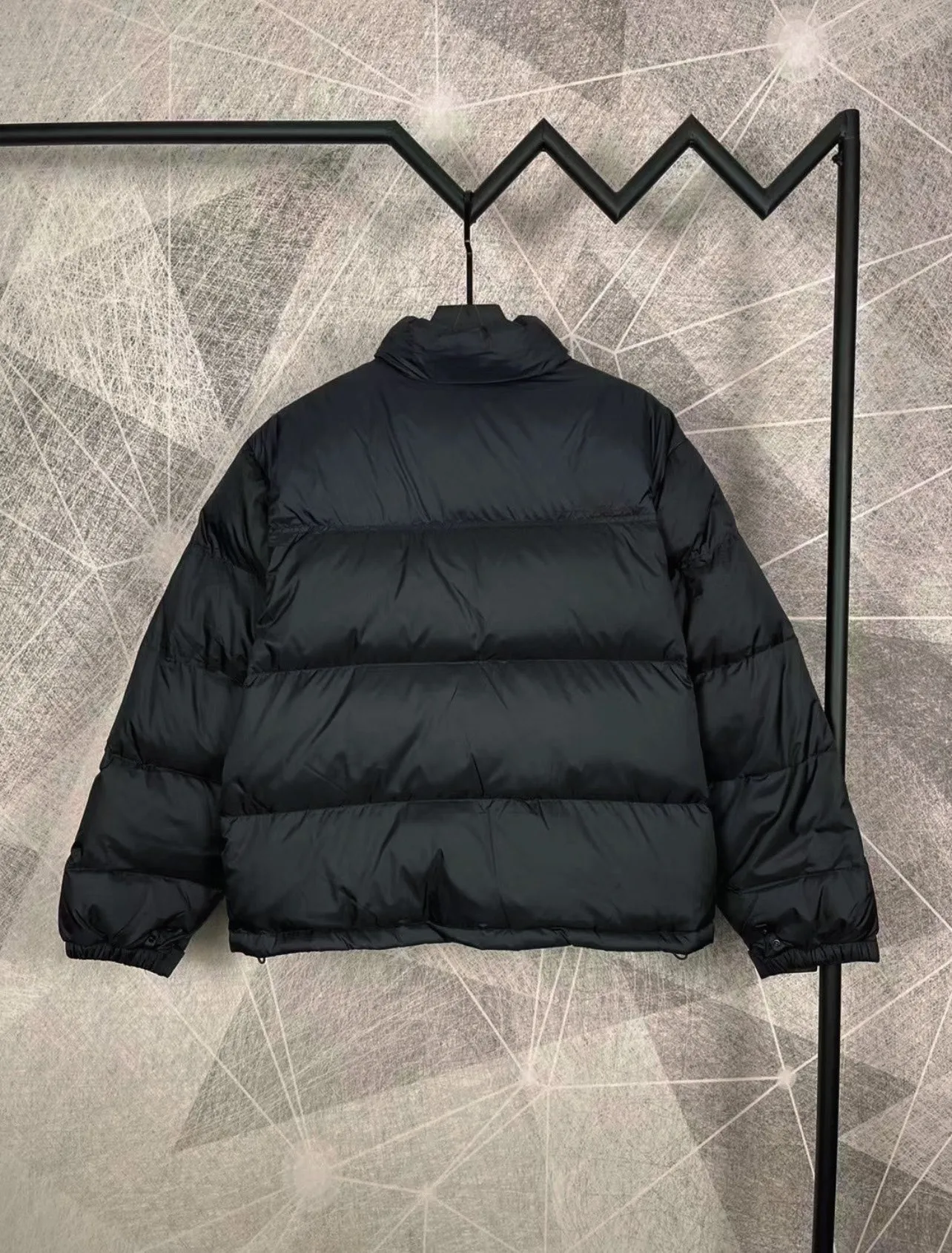 【NIKE  公式旗艦店】ナイキ ダウンジャケット ご好評に付き再入荷！ 241225