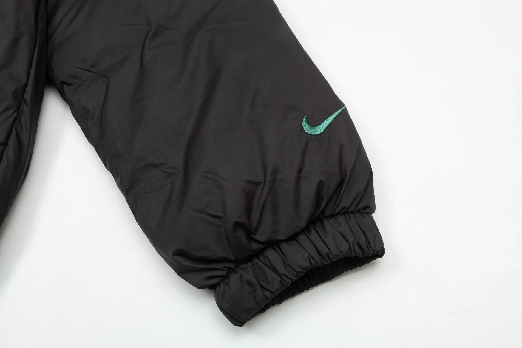 【NIKE  公式旗艦店】ナイキ  ダウンジャケット ご好評に付き再入荷！ 241214