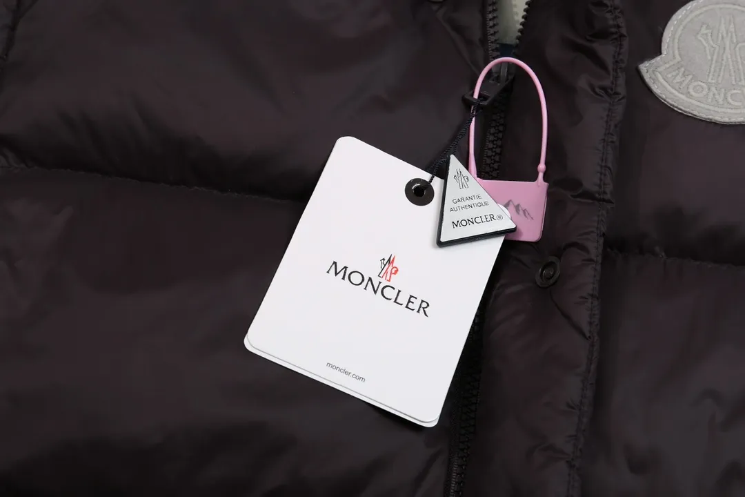 【MONCLER 公式旗艦店】モンクレール  ダウンジャケット好評に付き再入荷！ 241224