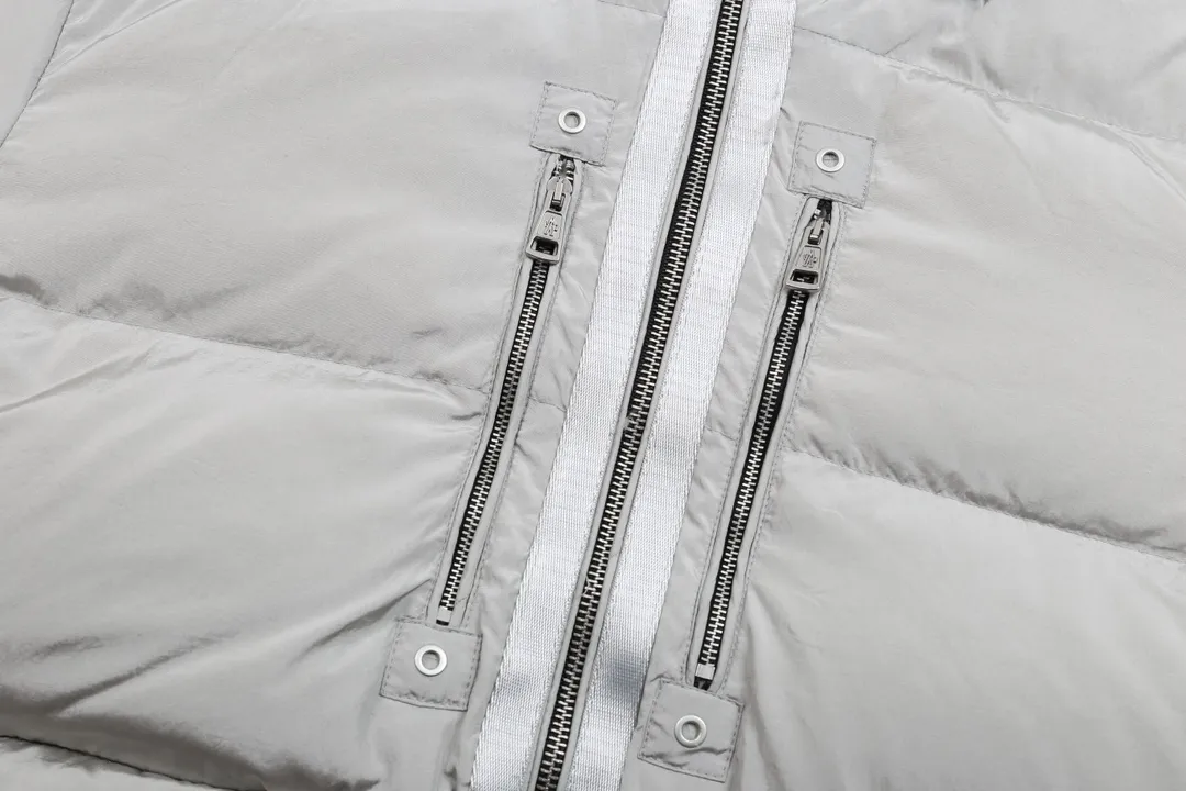 【MONCLER 公式旗艦店】モンクレール  ダウンジャケット好評に付き再入荷！ 241224
