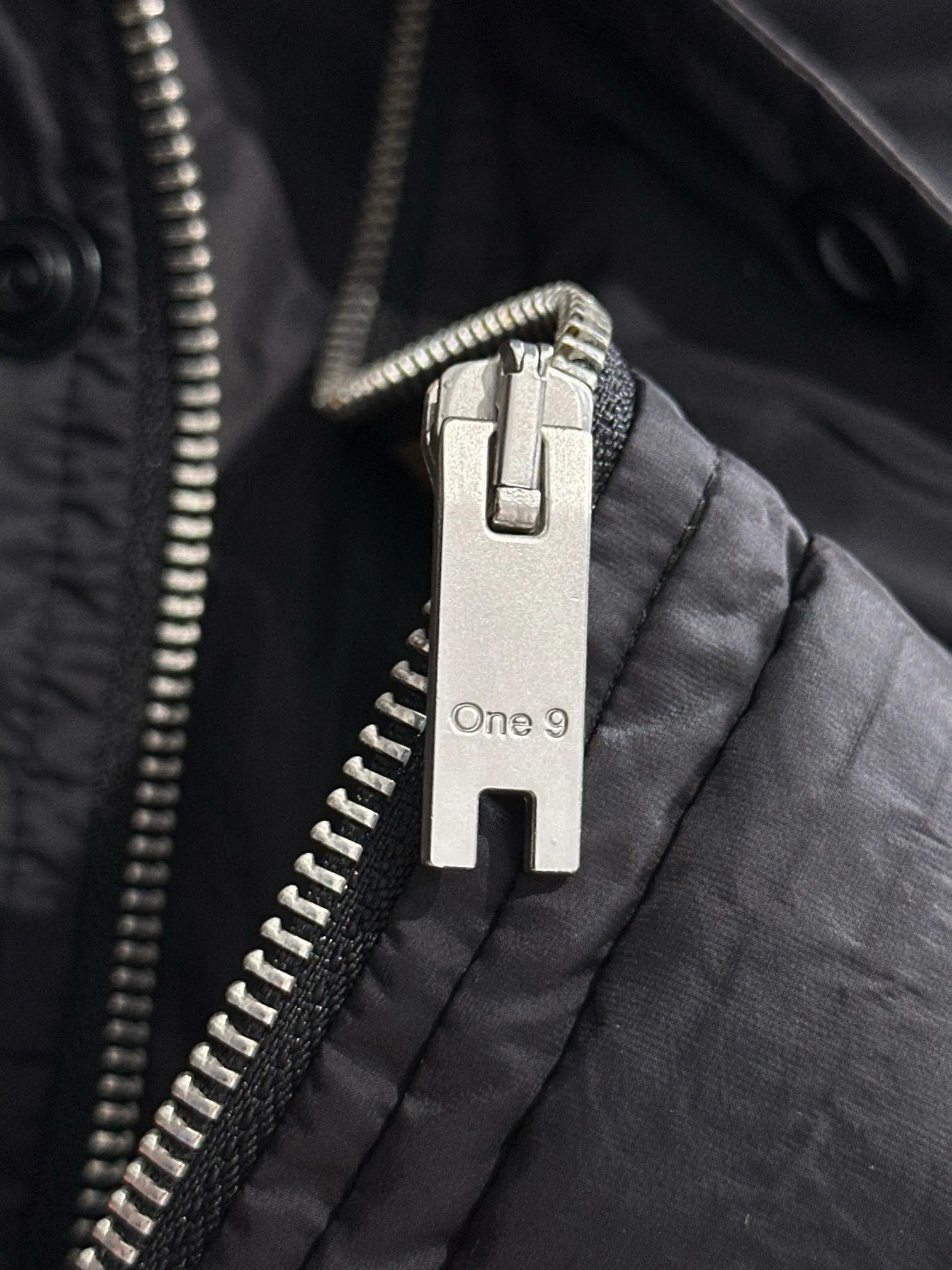 【MONCLER 公式旗艦店】モンクレール  ダウンジャケット好評に付き再入荷！ 241224