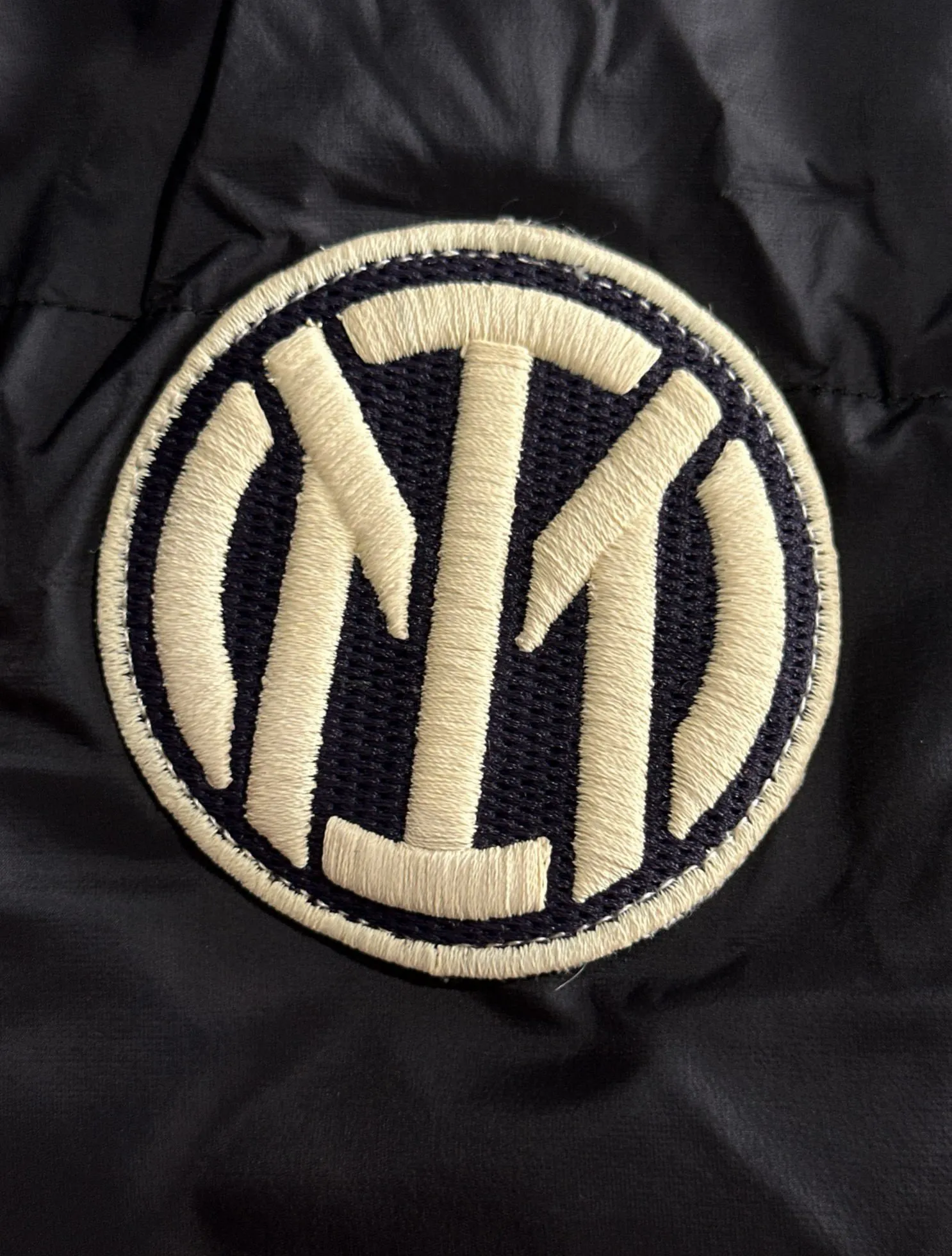 【MONCLER 公式旗艦店】モンクレール  ダウンジャケット好評に付き再入荷！ 241224