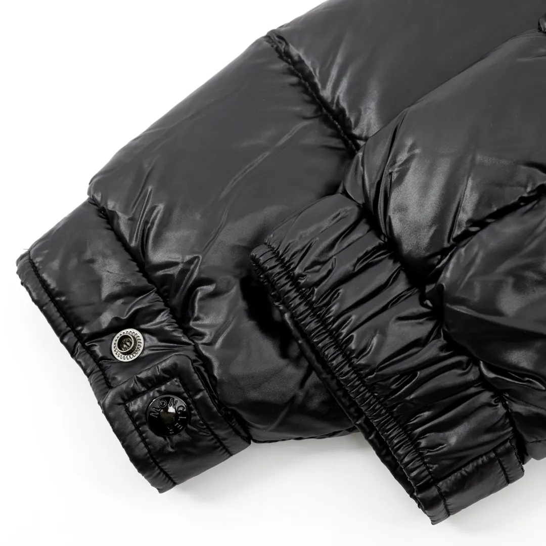 【MONCLER 公式旗艦店】モンクレール  ダウンジャケット好評に付き再入荷！ 241213