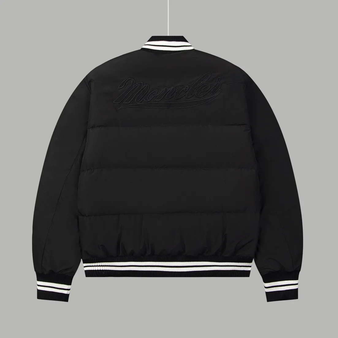 【MONCLER 公式旗艦店】モンクレール  ダウンジャケット好評に付き再入荷！ 241206