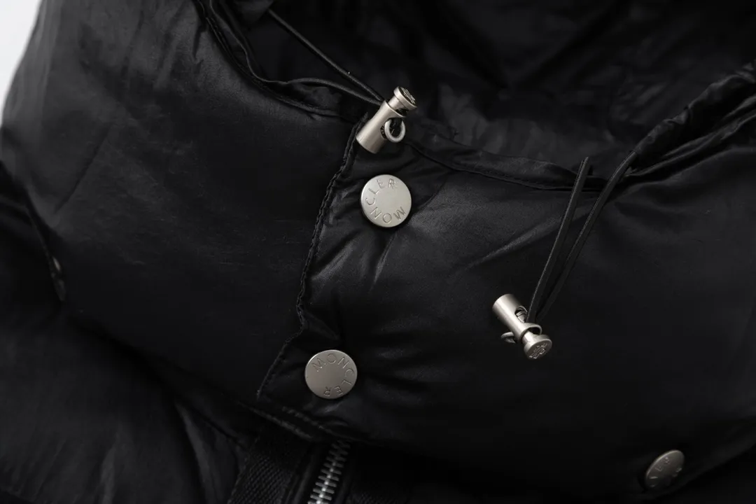 【MONCLER 公式旗艦店】モンクレール  ダウンジャケット好評に付き再入荷！ 241206