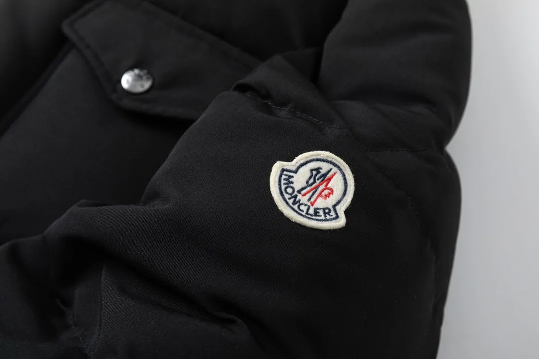【MONCLER 公式旗艦店】モンクレール  ダウンジャケット好評に付き再入荷！ 241206