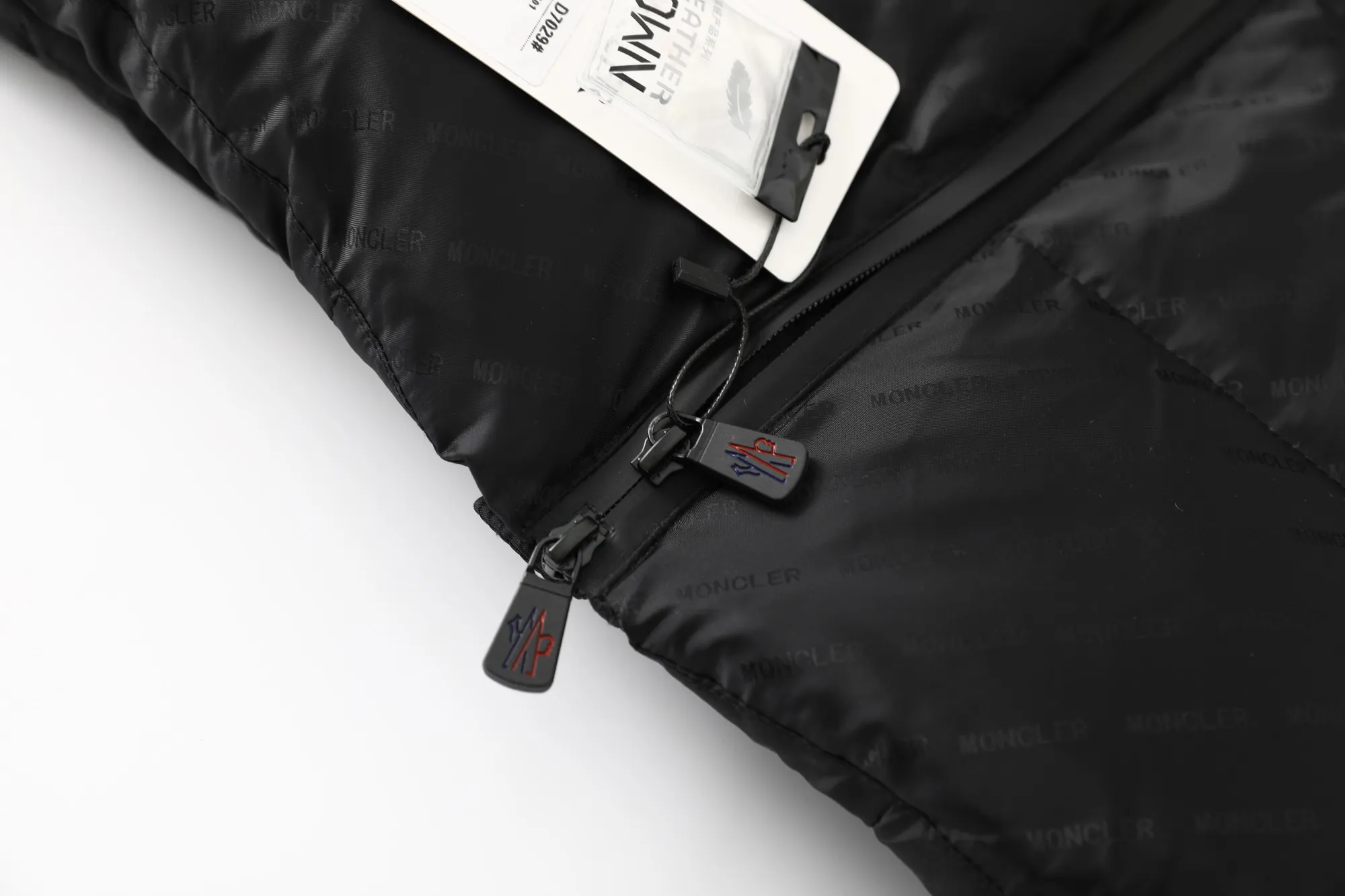 【MONCLER 公式旗艦店】モンクレール  ダウンジャケット好評に付き再入荷！ 241206