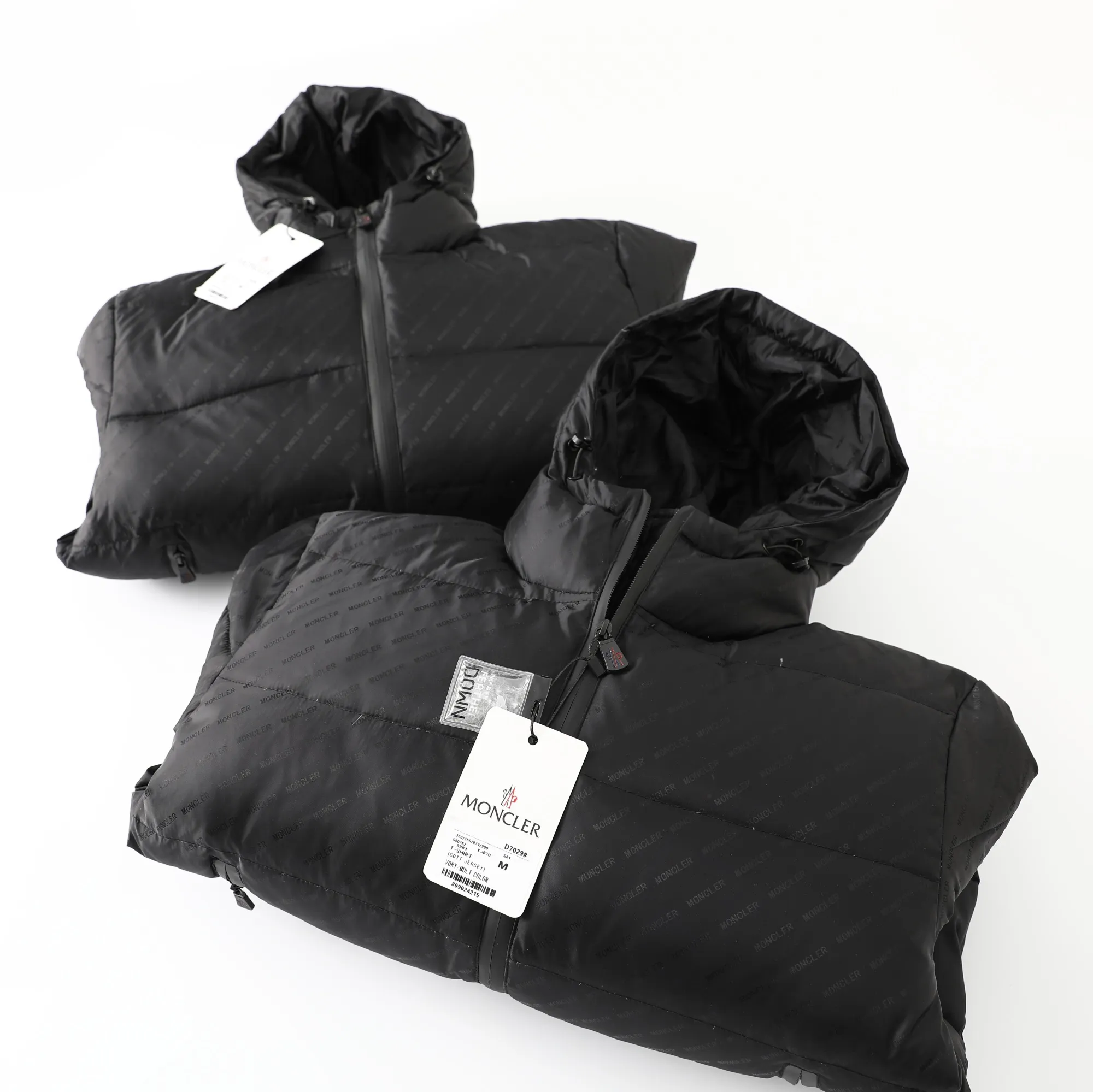 【MONCLER 公式旗艦店】モンクレール  ダウンジャケット好評に付き再入荷！ 241206