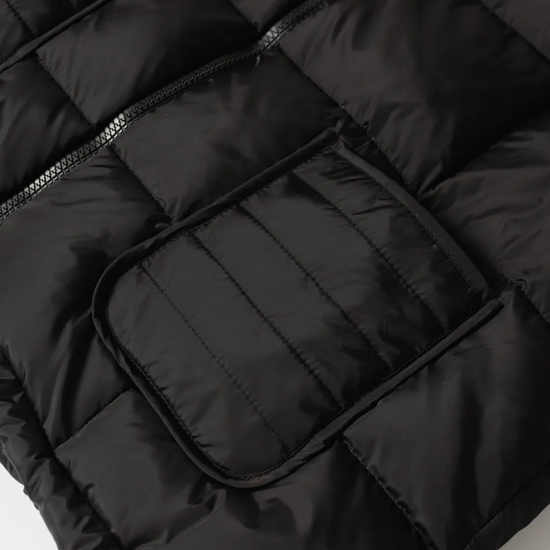 【MONCLER 公式旗艦店】モンクレール  ダウンジャケット好評に付き再入荷！ 241113