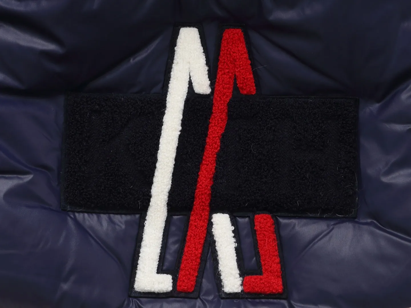 【MONCLER 公式旗艦店】モンクレール  ダウンベスト 好評に付き再入荷！ 241102
