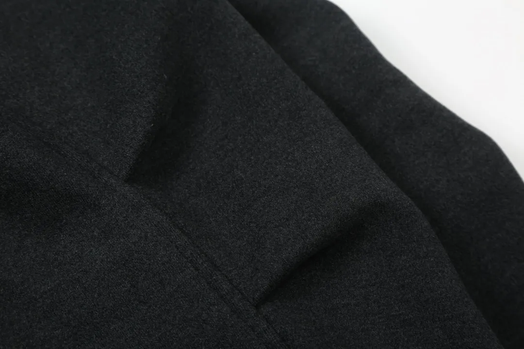 【MONCLER 公式旗艦店】モンクレール  ダウンジャケット好評に付き再入荷！ 241102