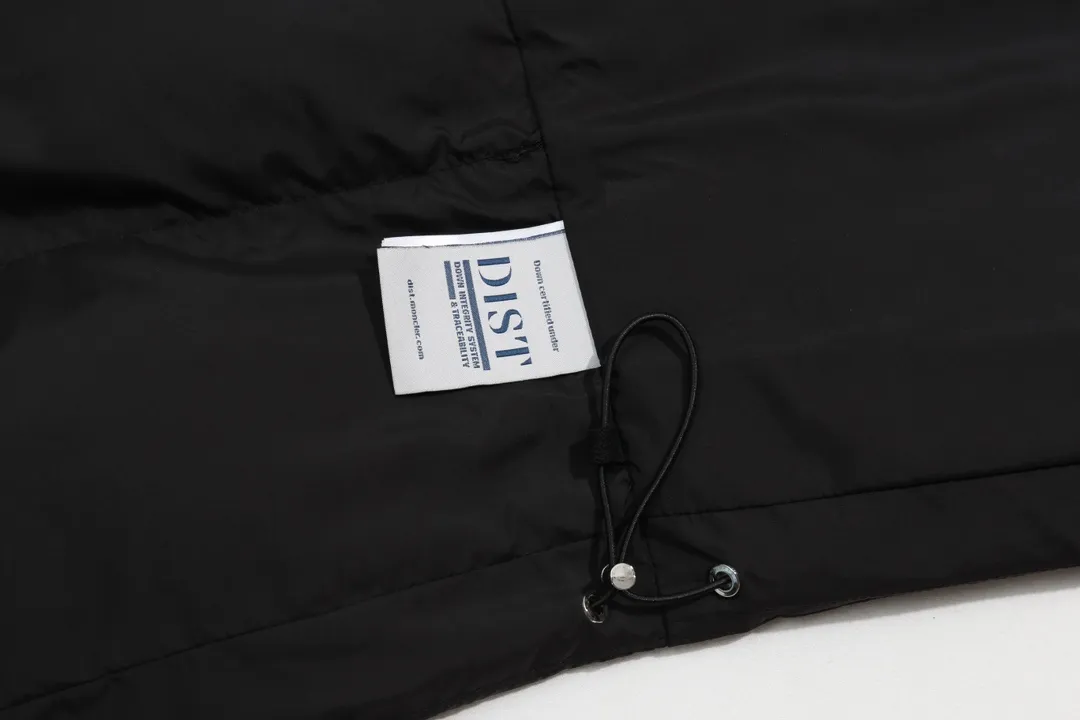 【MONCLER 公式旗艦店】モンクレール  ダウンジャケット好評に付き再入荷！ 241026