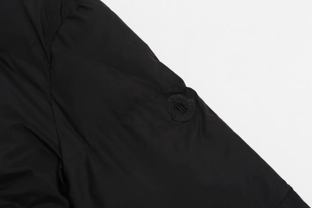 【MONCLER 公式旗艦店】モンクレール  ダウンジャケット好評に付き再入荷！ 241026