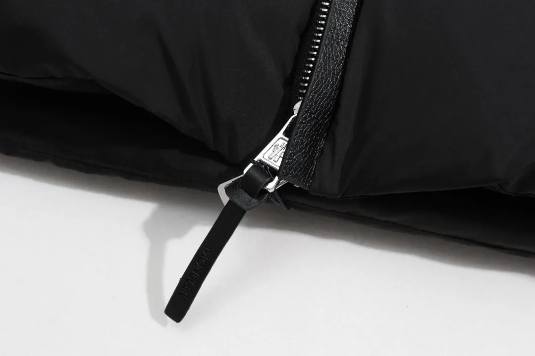 【MONCLER 公式旗艦店】モンクレール  ダウンジャケット好評に付き再入荷！ 241026