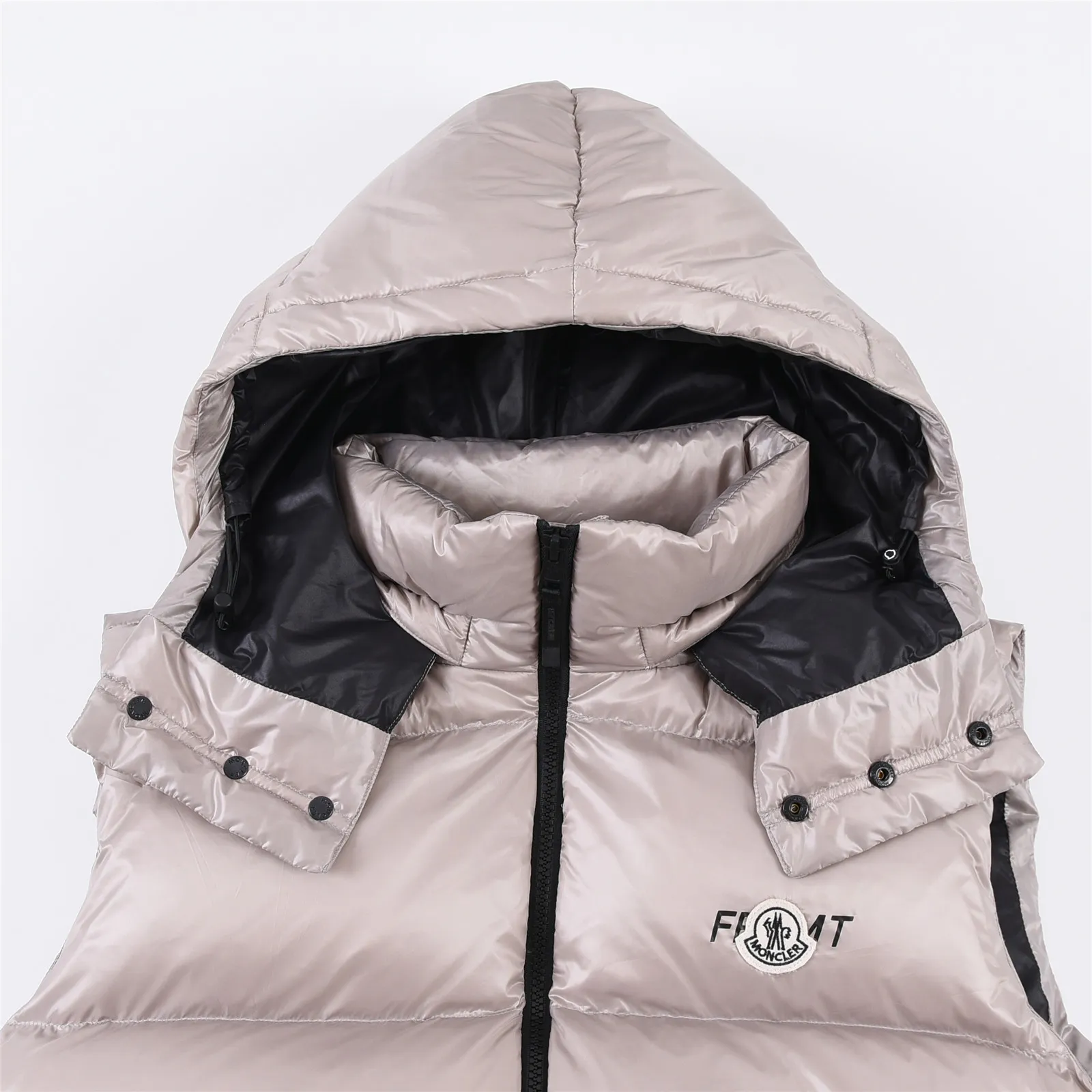 【MONCLER  公式旗艦店】モンクレール  ダウンベストご好評に付き再入荷！241024