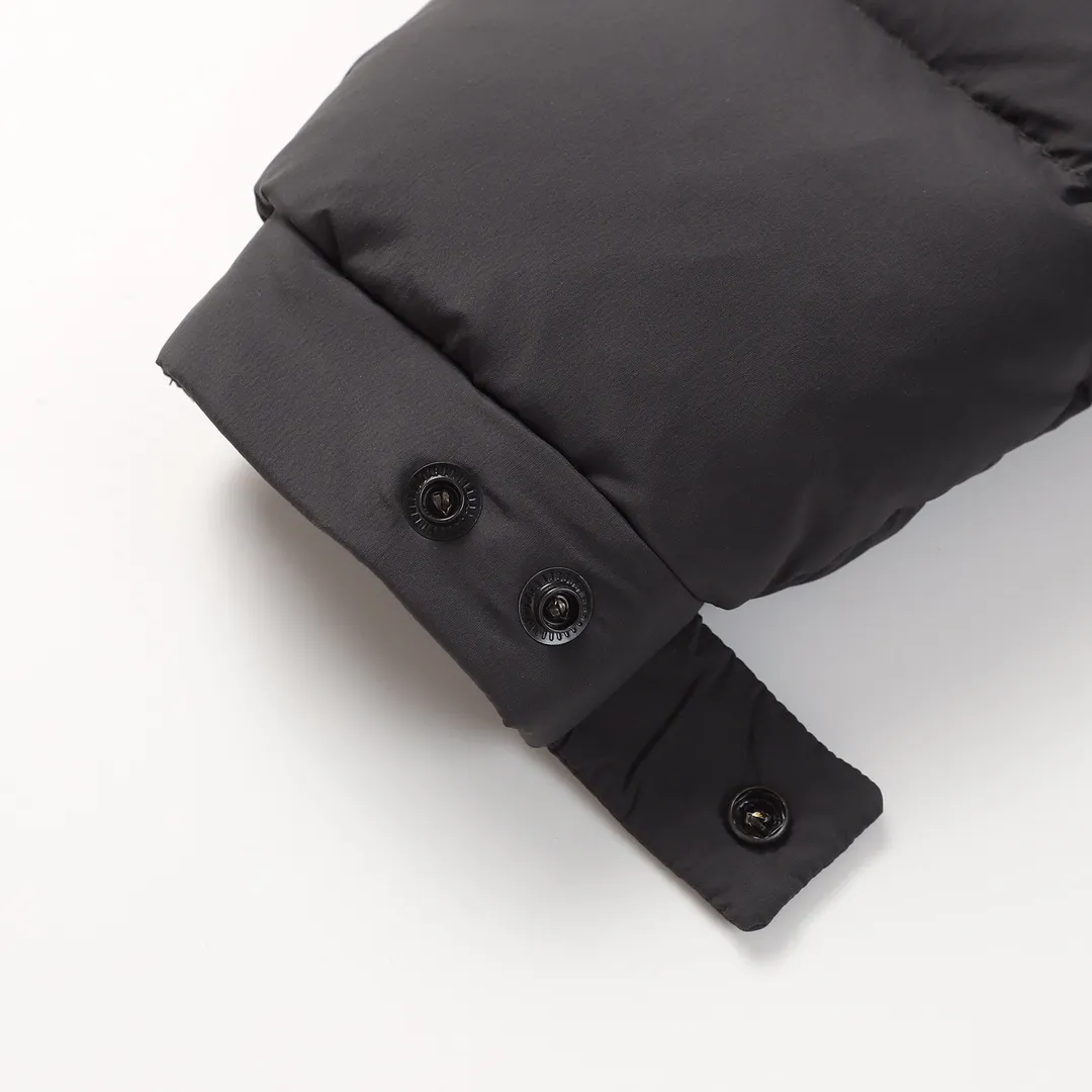 【MONCLER 公式旗艦店】モンクレール  ダウンジャケット好評に付き再入荷！ 271017