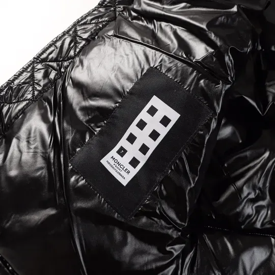 【MONCLER公式 旗艦店】（モンクレール） ダウンジャケット  241016