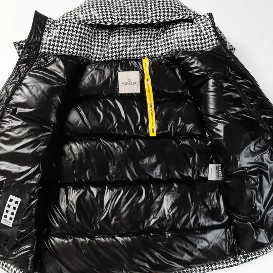 【Moncler】✖️【Fragment Design】23FW ダウンジャケット 241016