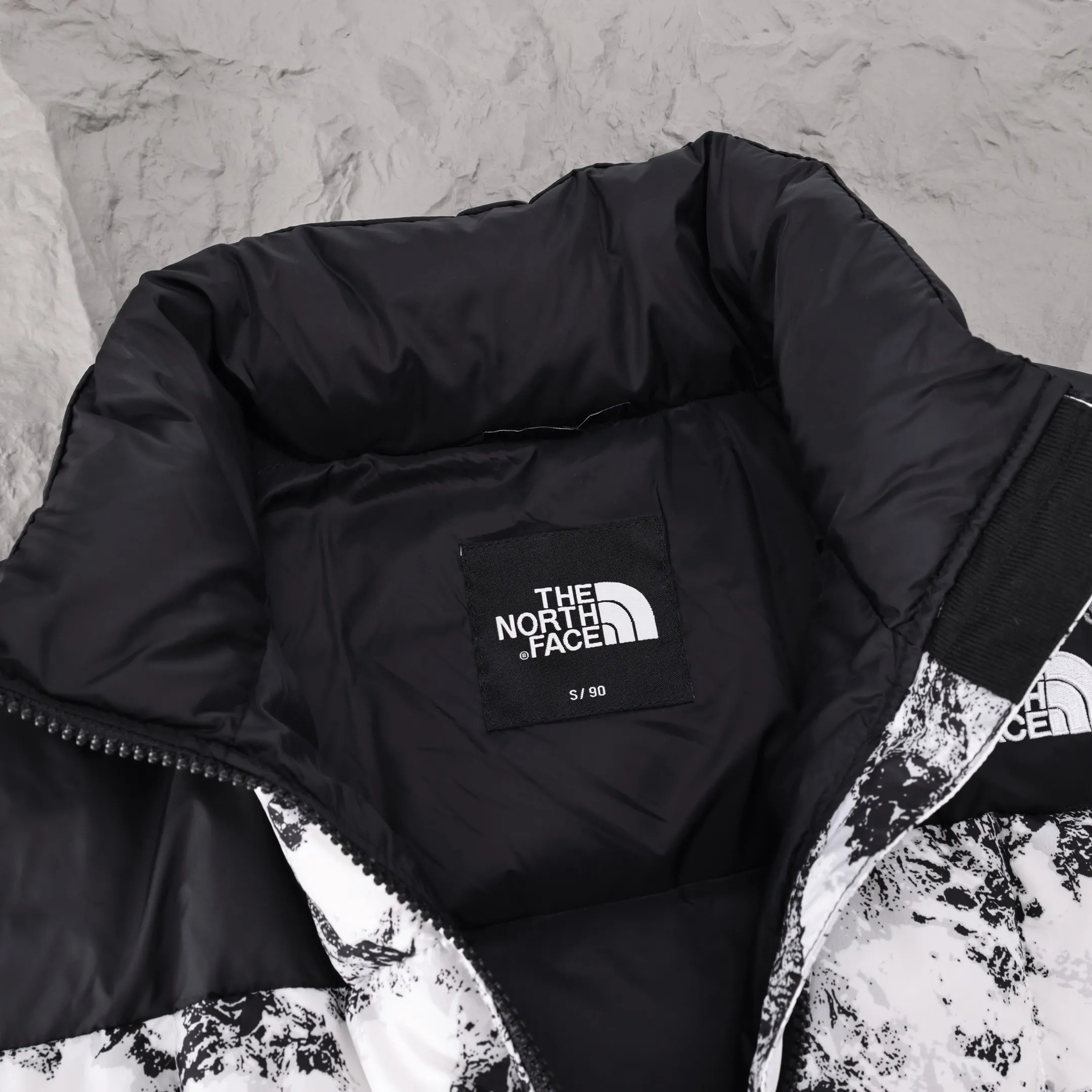 【The North Face  公式旗艦店】 ザノースフェイス  ダウンジャケット ご好評に付き再入荷！  241205