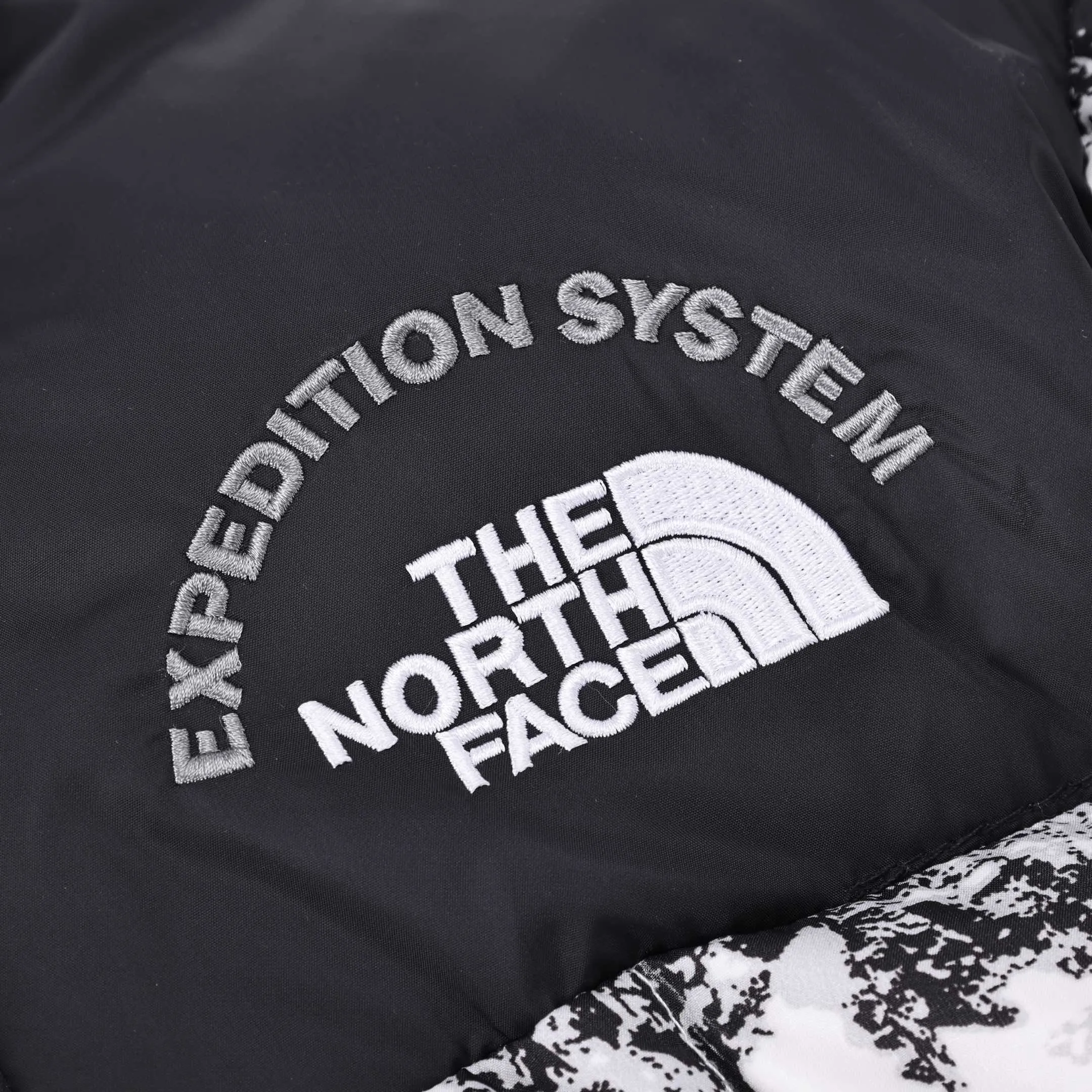 【The North Face  公式旗艦店】 ザノースフェイス  ダウンジャケット ご好評に付き再入荷！  241205