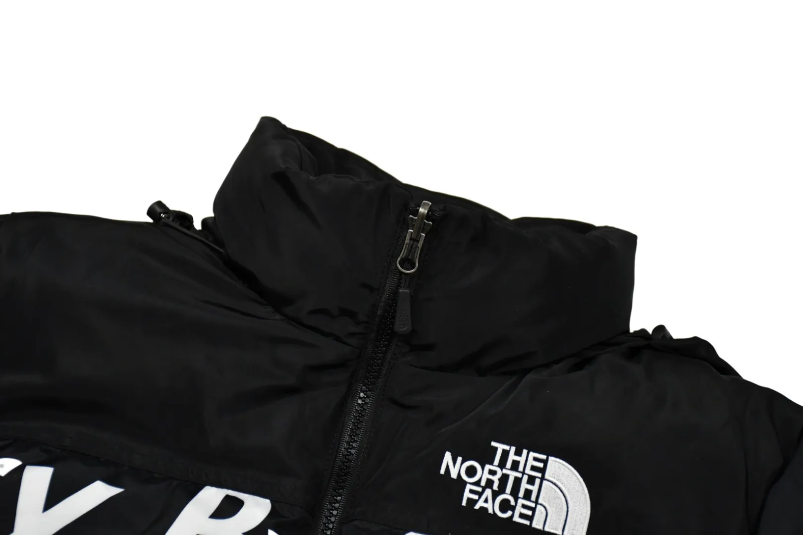 【The North Face & Supreme公式旗艦店】 ダウンジャケット ご好評に付き再入荷！  241205