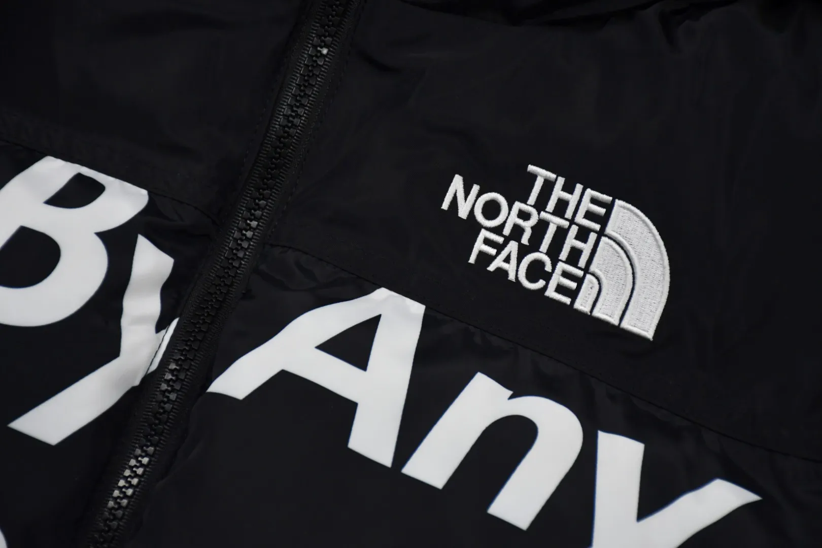 【The North Face & Supreme公式旗艦店】 ダウンジャケット ご好評に付き再入荷！  241205